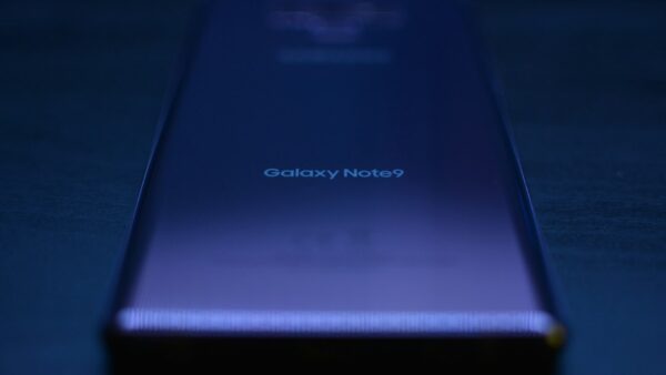 Galaxy A38 : la mauvaise surprise qui guette l’écran du milieu de gamme de Samsung