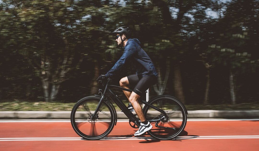 Decathlon met en promo son home-trainer connecté le moins cher, le Van Rysel D100 Edition