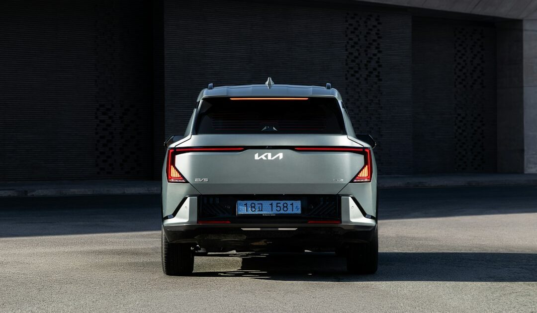 2 500 km en Kia EV5, contrats solaires et Trump qui ouvre le diesel rouge : le récap’ Survoltés de la semaine