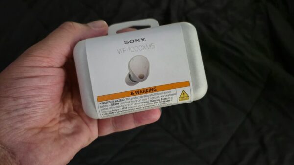 Les Sony WF-1000XM5 sont en forte promo, mais est-ce suffisant pour rivaliser avec les XM6 ?