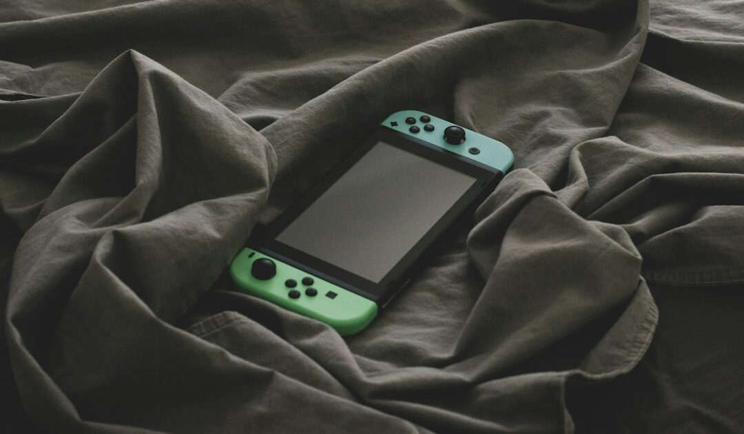 Le Nintendo Alarmo, qui vous réveille au doux son des pièces de Mario, est enfin en promotion