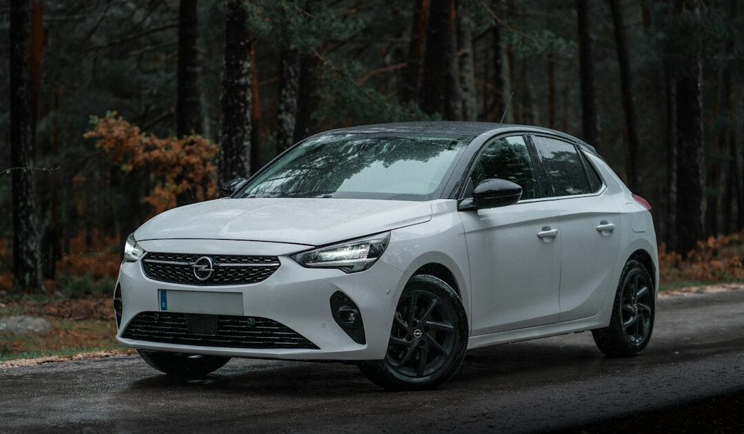 Audacieux, pur et émotionnel : Opel fera sensation au Mondial de l’Auto avec le concept STX