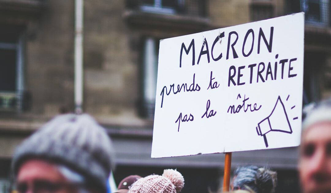Voitures thermiques : Macron annonce un accord franco-allemand imminent pour assouplir 2035