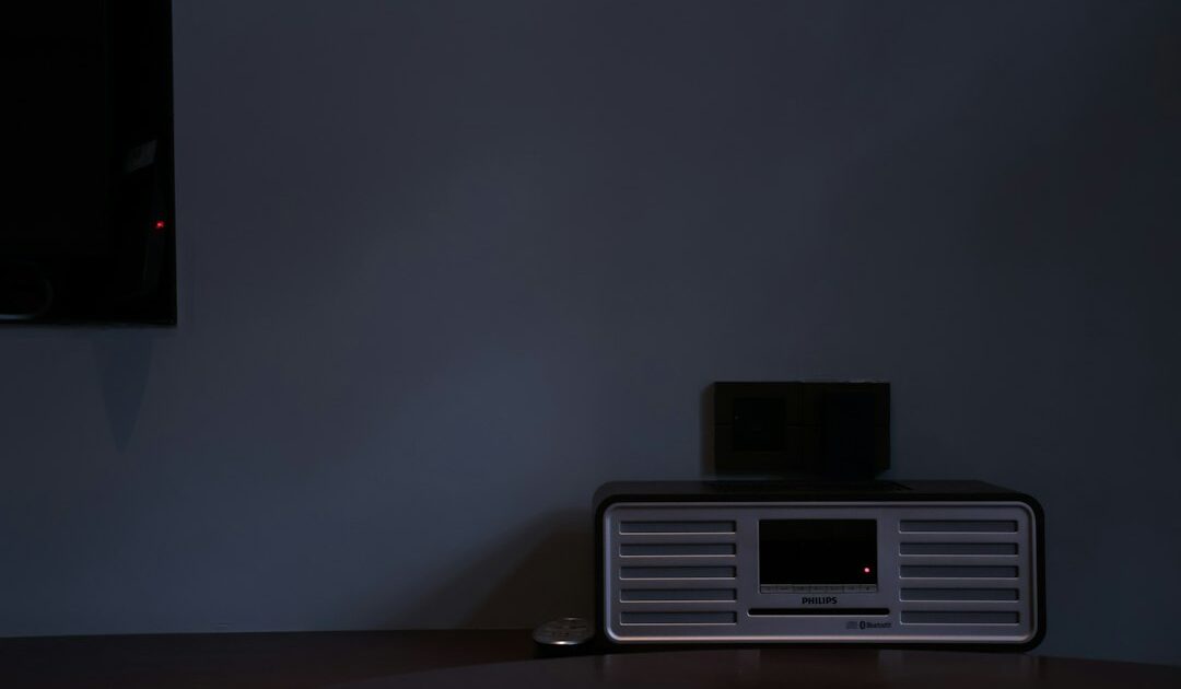 On a testé la caméra Philips Hue Play Screen Sync : la synchronisation sans HDMI a un angle mort inattendu