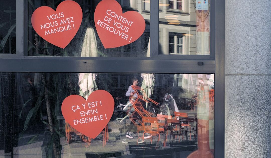 « Ça fait mal au cœur » : vitrines brisées et 30 000 euros de préjudice, une boutique de vélos électriques Voltaire dévastée en pleine nuit