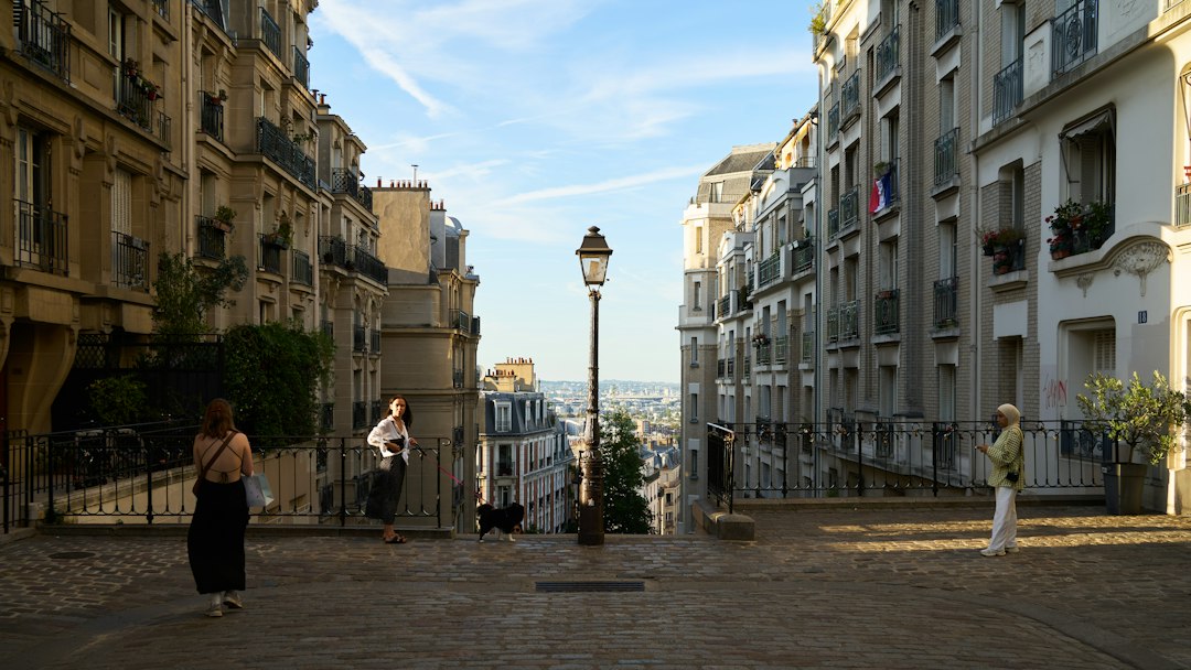 Rendements sur stablecoins : la France veut les autoriser via les plateformes, pas via leurs émetteurs
