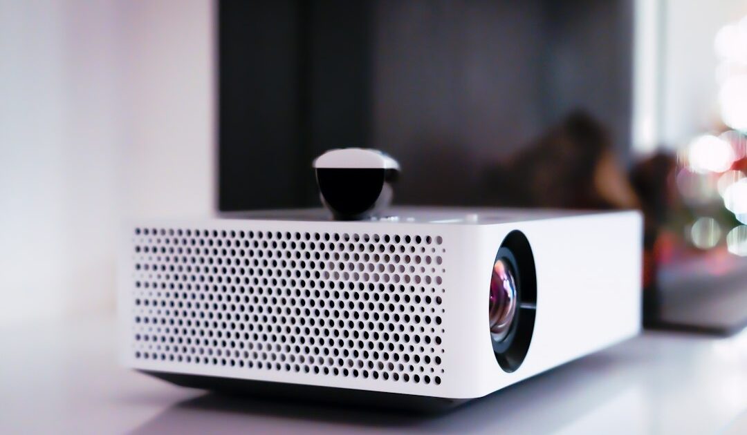 LG CineBeam HU925V : le constructeur revient sur l’ultra-courte focale 4K triple laser, avec un modèle Dolby Atmos Flex Connect