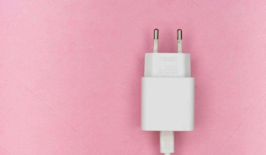Aussi pratique que mignon, cet étonnant chargeur Ugreen de 45 W avec écran intégré coûte moins de 25 €