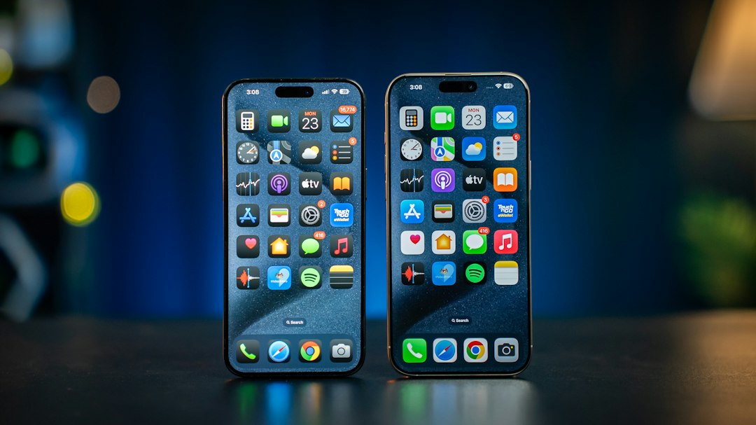 L’écran de l’iPhone Duo est-il lisible en plein soleil ? Nos mesures